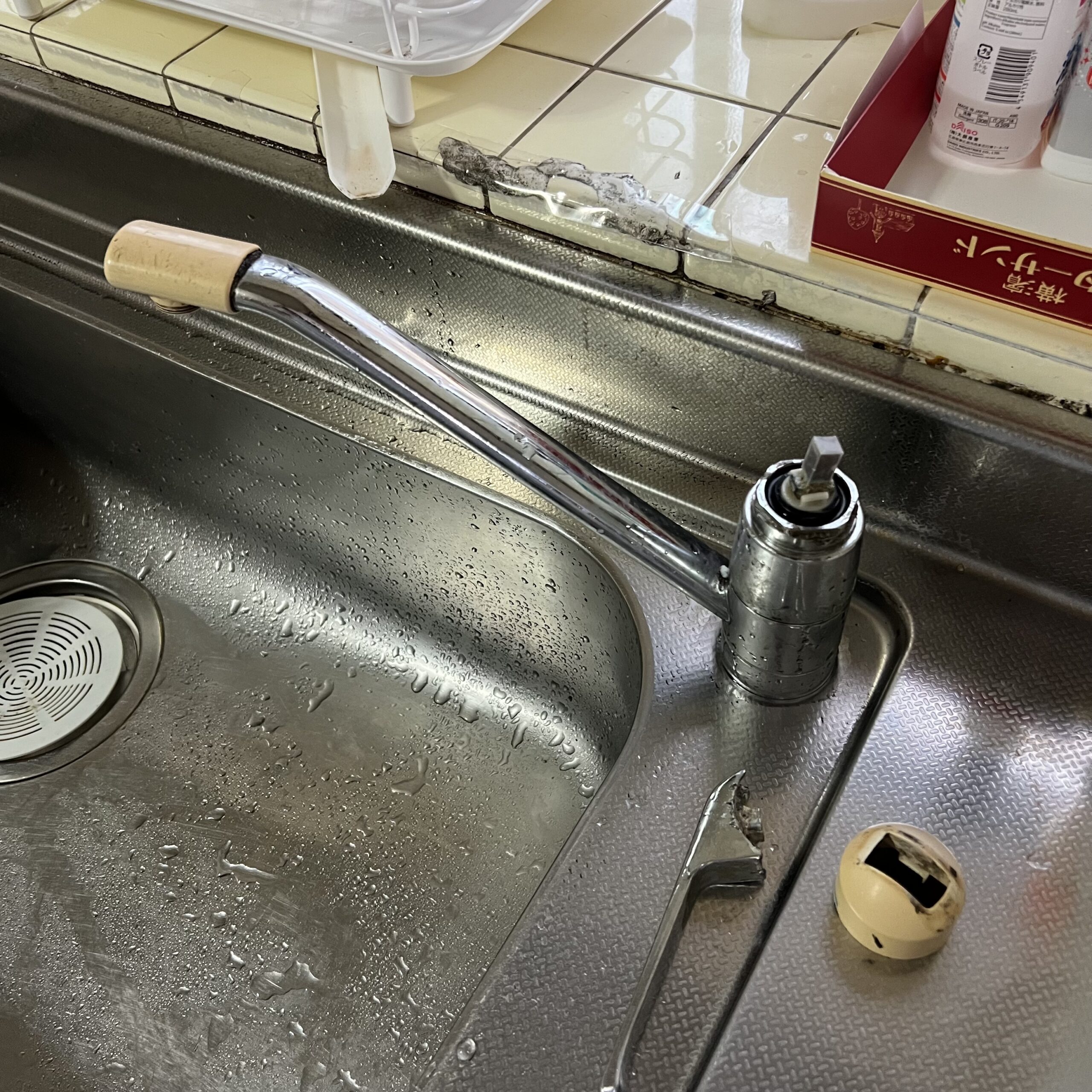 故障したキッチン水栓交換前