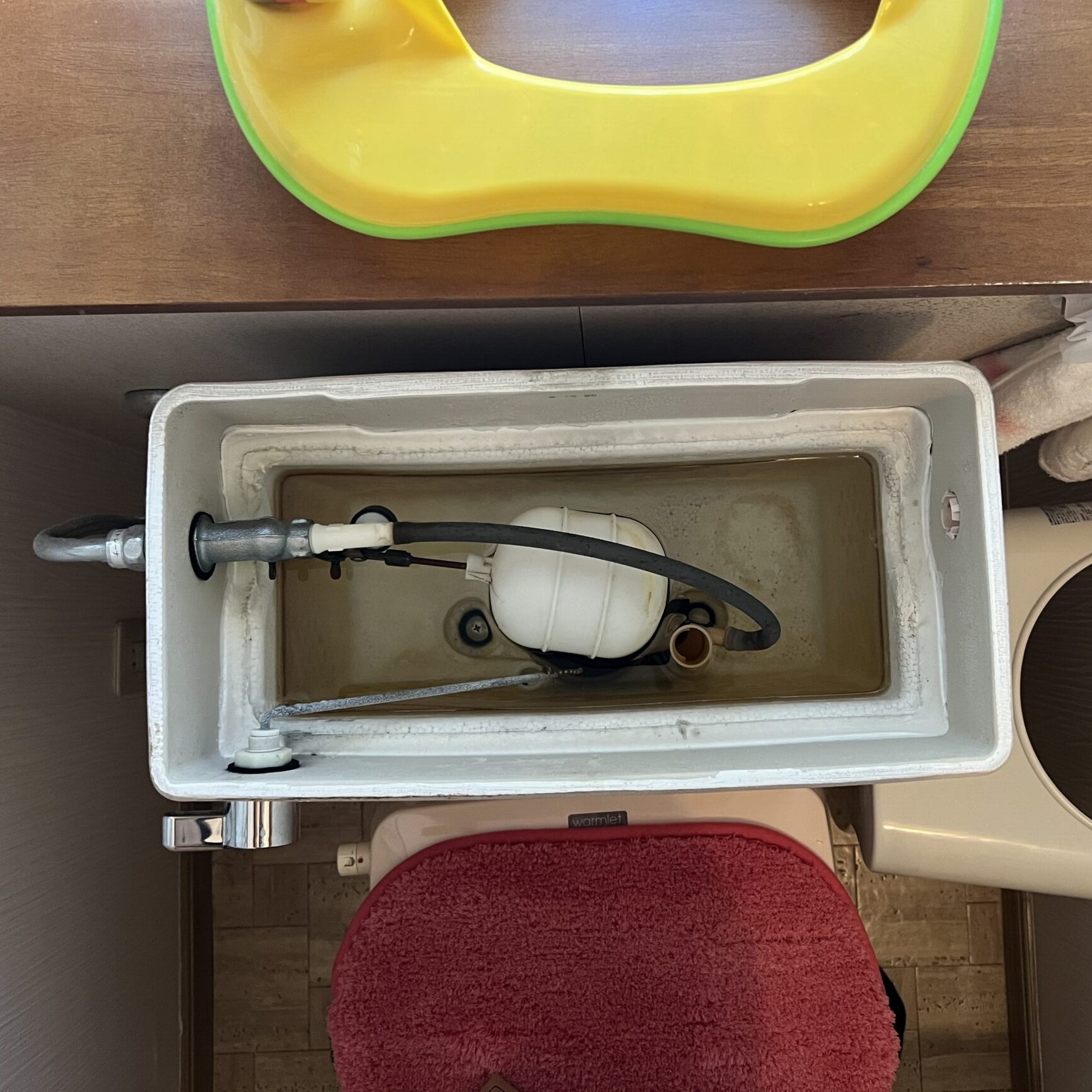 トイレ修理前写真