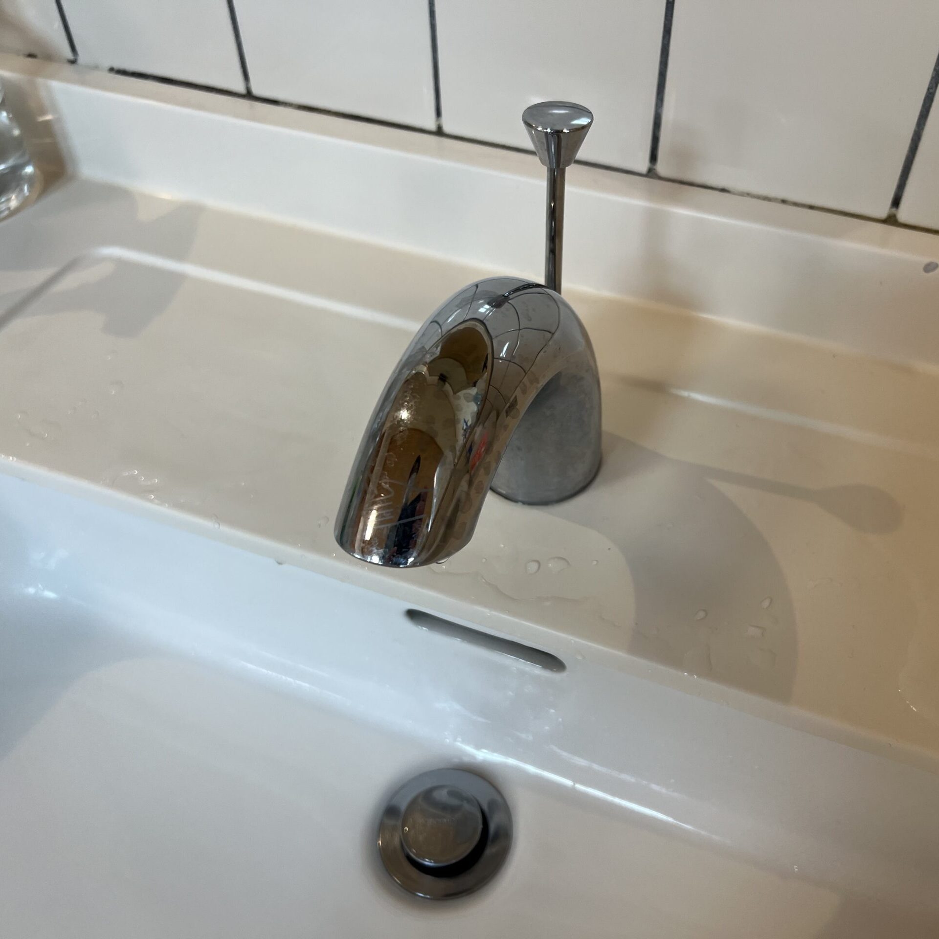 洗面台水栓交換前