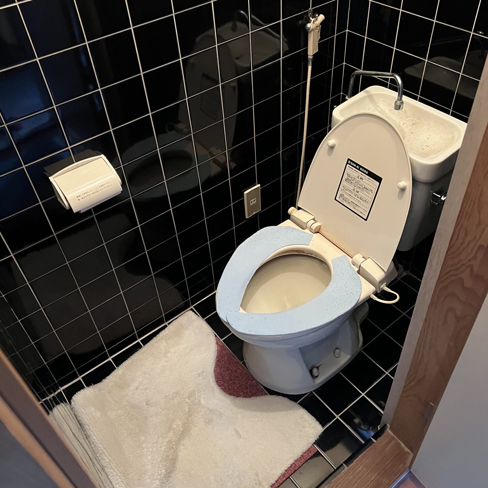 トイレリフォーム前