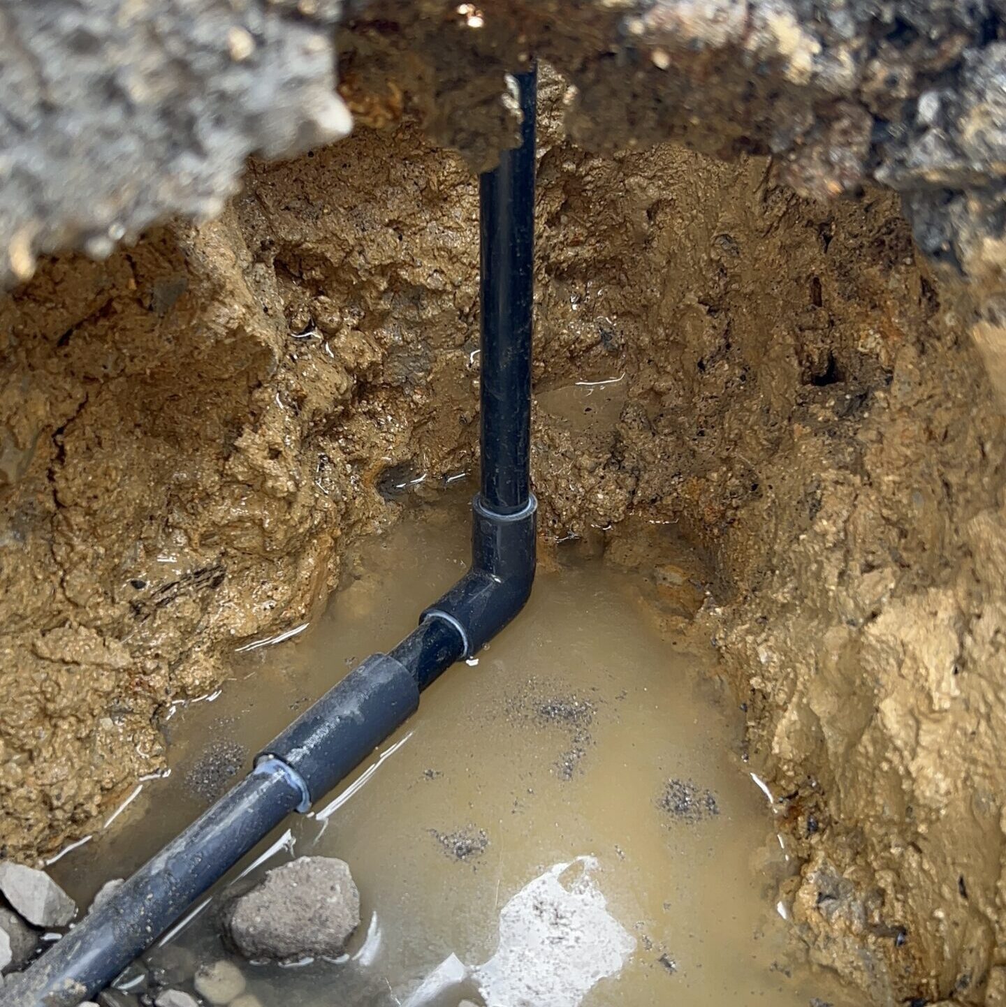 散水栓まわりの漏水修理後の様子