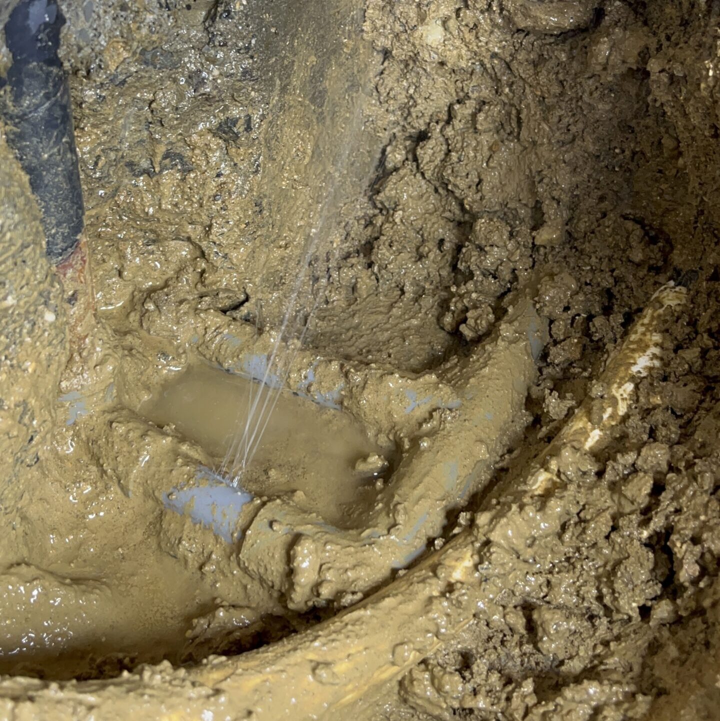 床下漏水修理前2