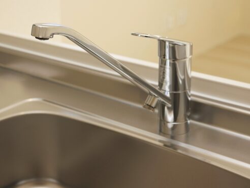 シングルレバー混合水栓の施工写真