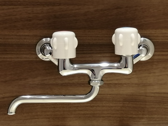 2ハンドル混合水栓の施工写真