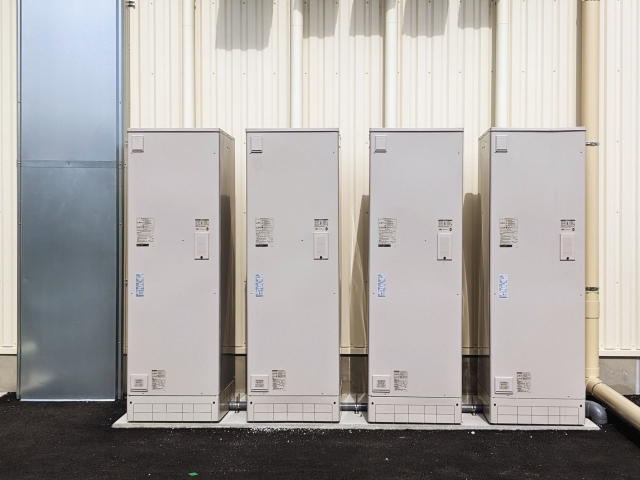 給湯設備工事：給湯器や配管を設置・交換し、追い焚き循環などの機能にも対応する工事