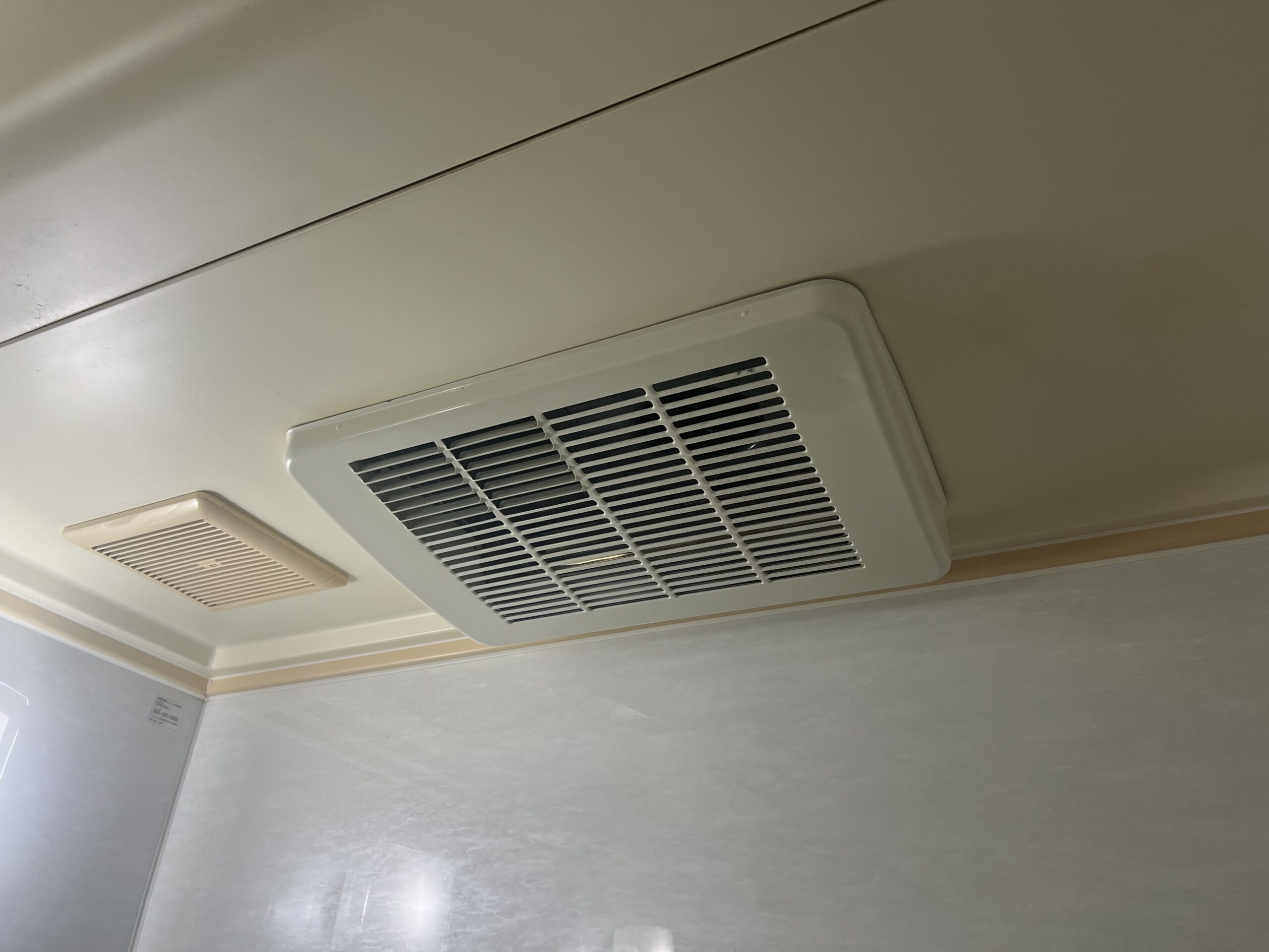 故障して動かなくなった浴室暖房の施工前写真