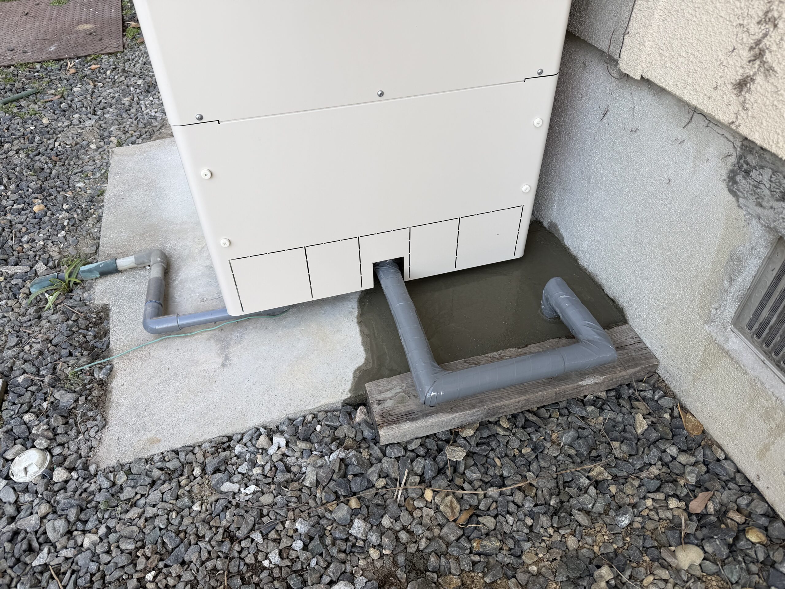 交換後の電気温水器②