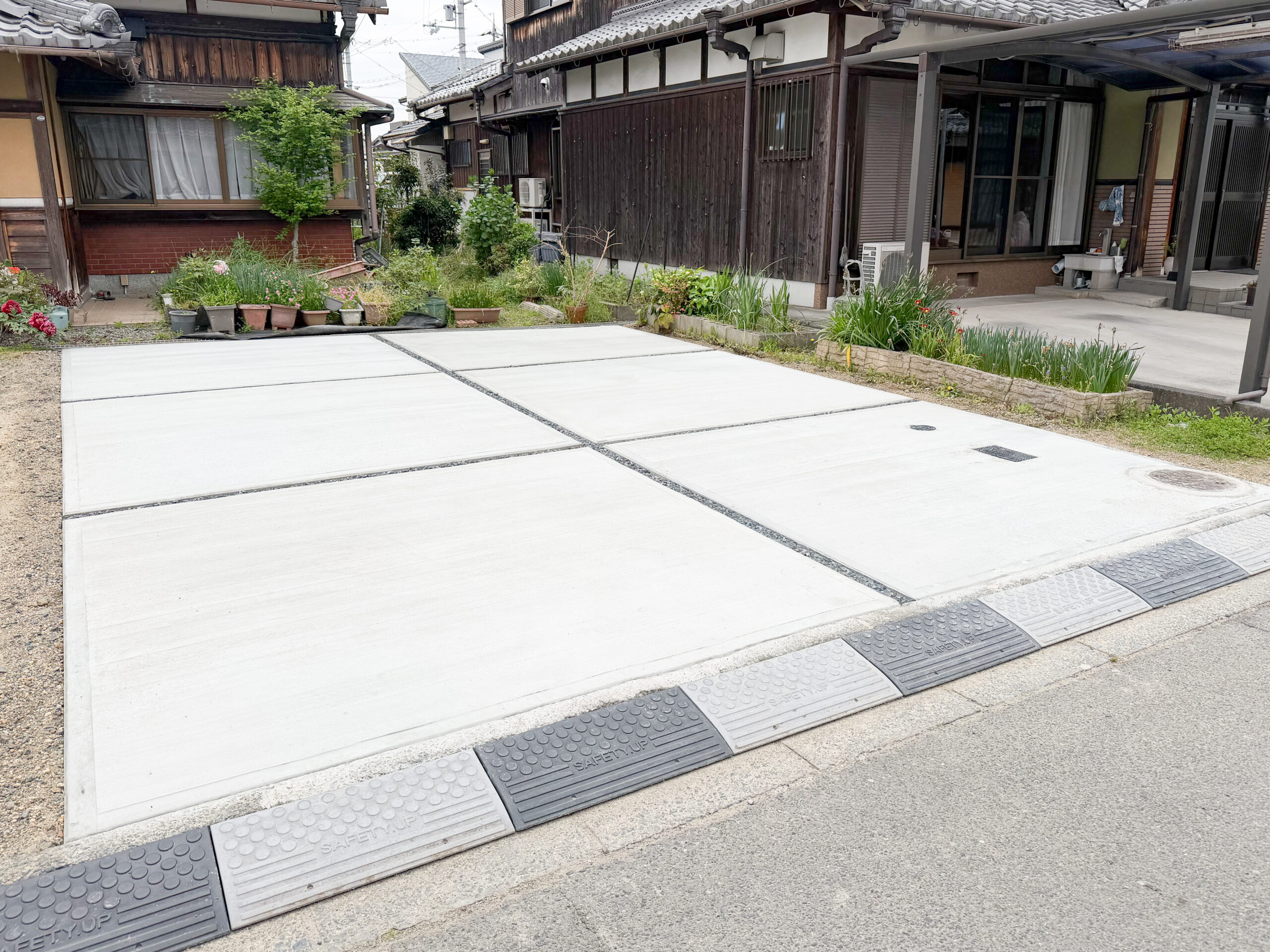 湖南市T様邸 駐車場コンクリート工事 施工後の写真②