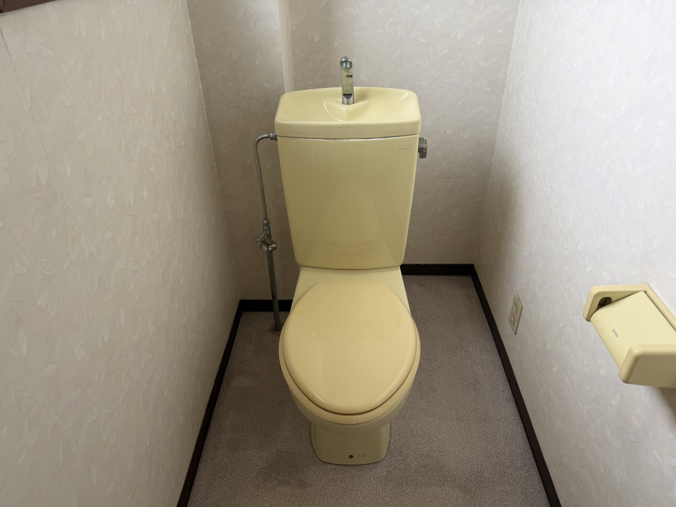 湖南市の整療院様の1階トイレ交換前の写真