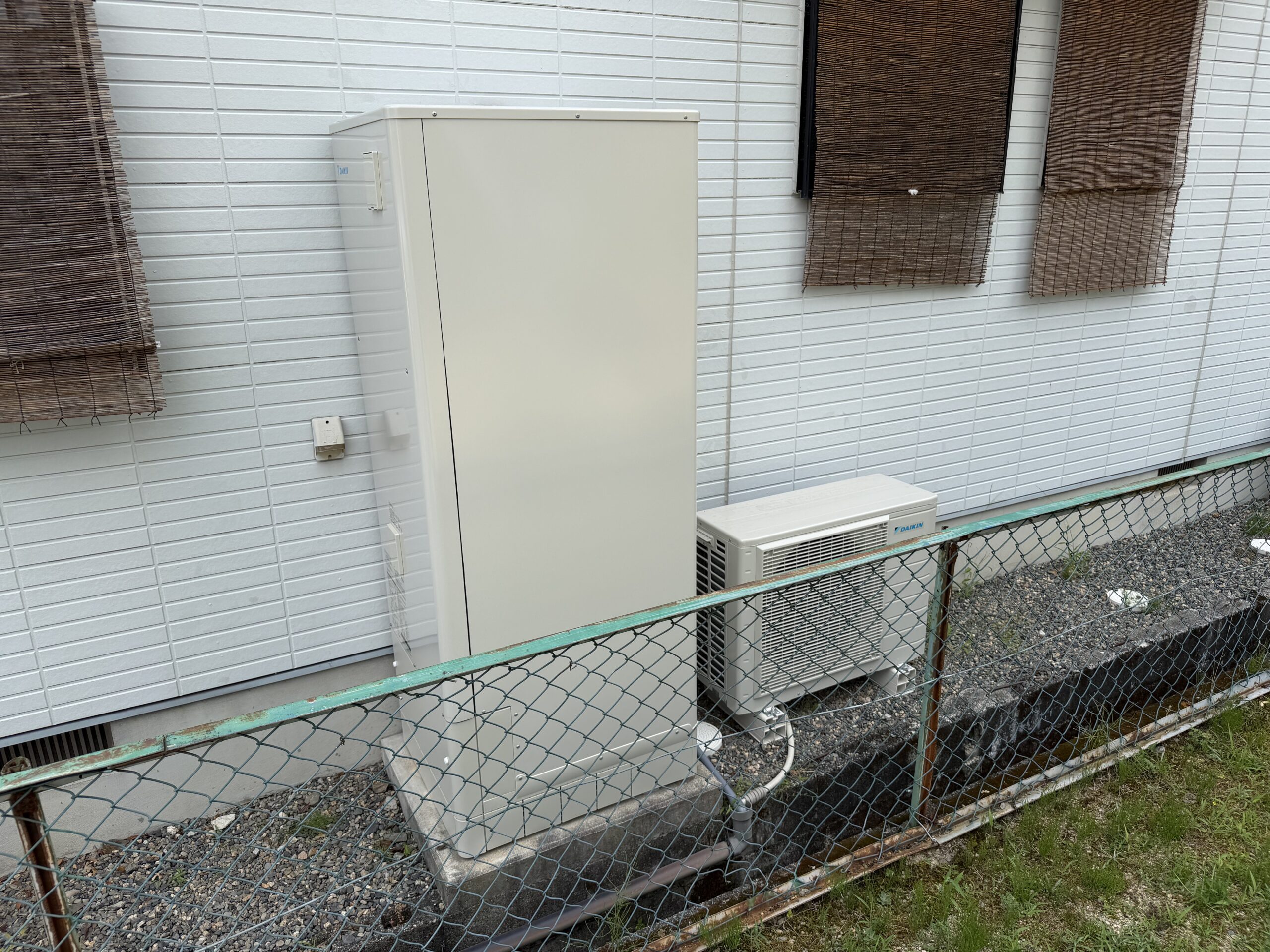 湖南市 ダイキン製エコキュート交換後 ヒートポンプユニット